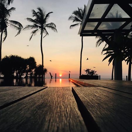 The Lighthouse Negombo Hotel ภายนอก รูปภาพ
