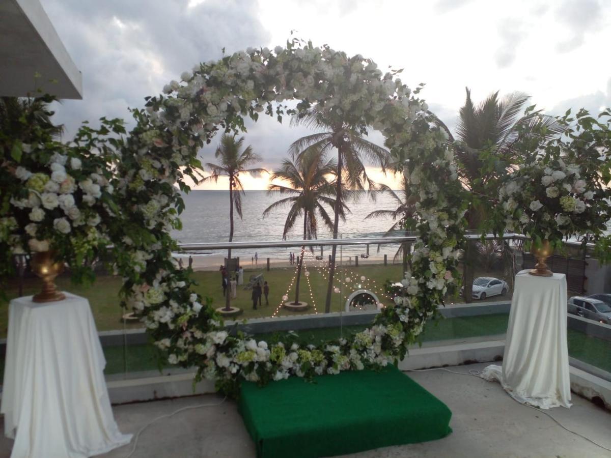 The Lighthouse Negombo Hotel ภายนอก รูปภาพ