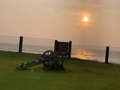 The Lighthouse Negombo Hotel ภายนอก รูปภาพ