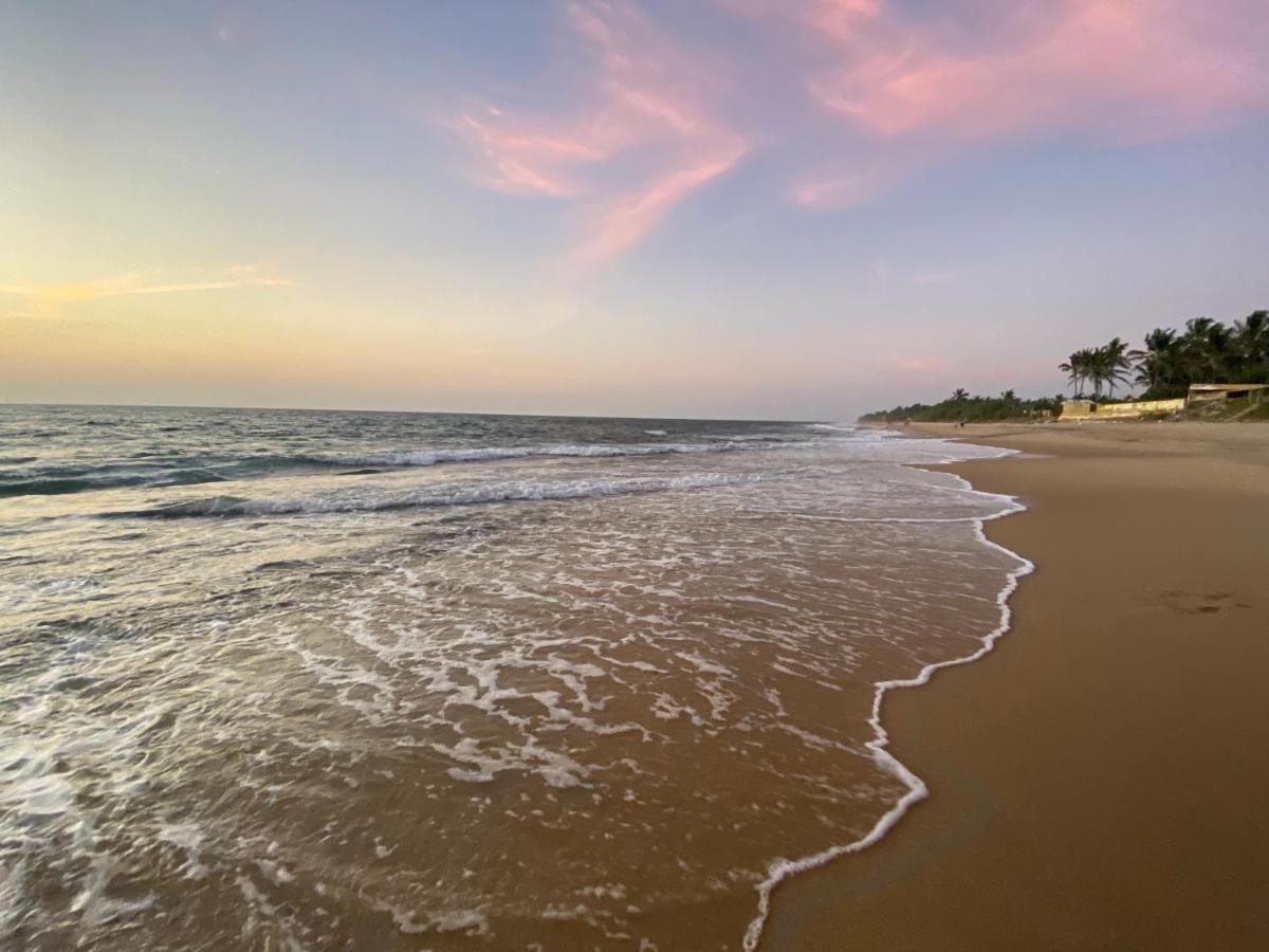 The Lighthouse Negombo Hotel ภายนอก รูปภาพ