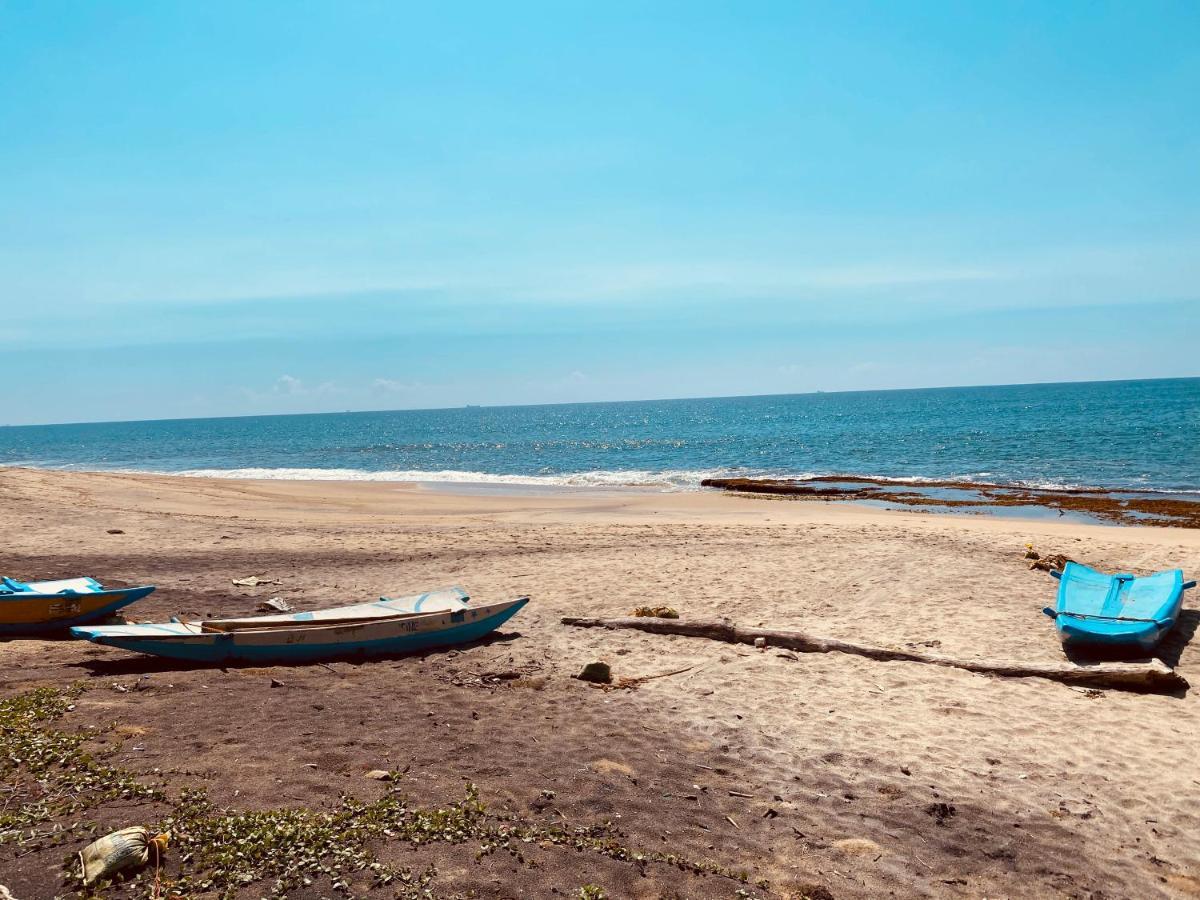 The Lighthouse Negombo Hotel ภายนอก รูปภาพ